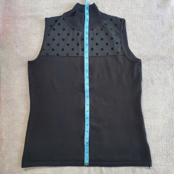 Mock Neck Sleeveless Top - Picture 13 of 13